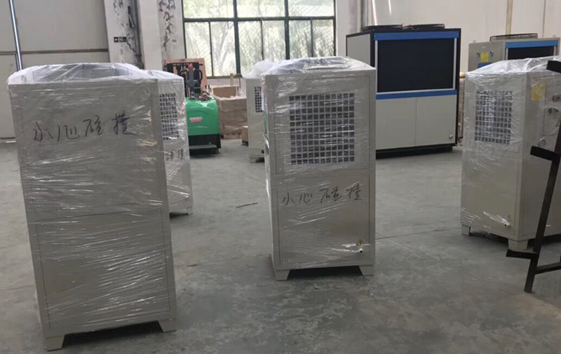 油冷機和冷水機該如何選擇？