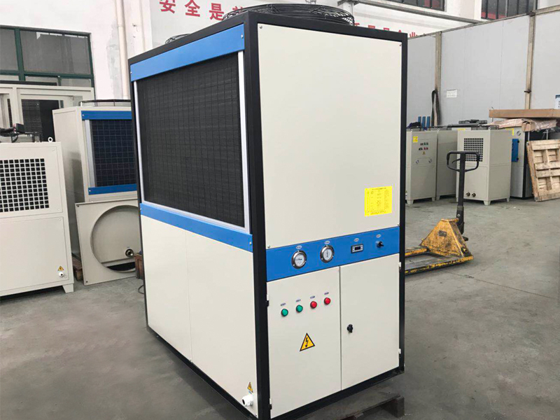 了解工業(yè)油冷機溫控配置，選擇不再迷茫