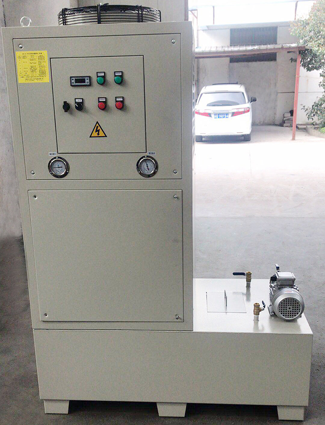 嚴(yán)寒降溫天氣，油冷機(jī)該怎樣防凍“保暖”？