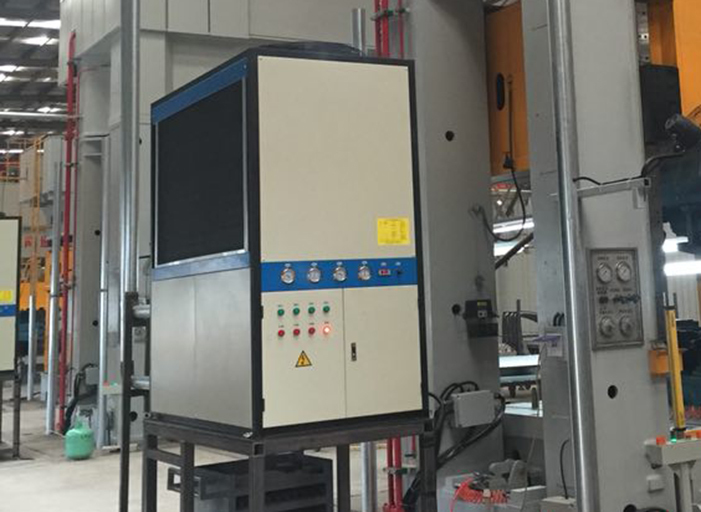 油冷機(jī)安裝 油冷機(jī)安裝