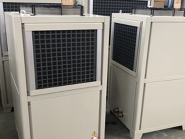 油冷機(jī)廠家品質(zhì)和價(jià)格的關(guān)系 油冷機(jī)廠家品質(zhì)和價(jià)格的關(guān)系